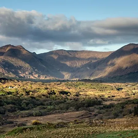 Feriehus Luxury Interior Designed 4 Bedroom Villa, Kenmare