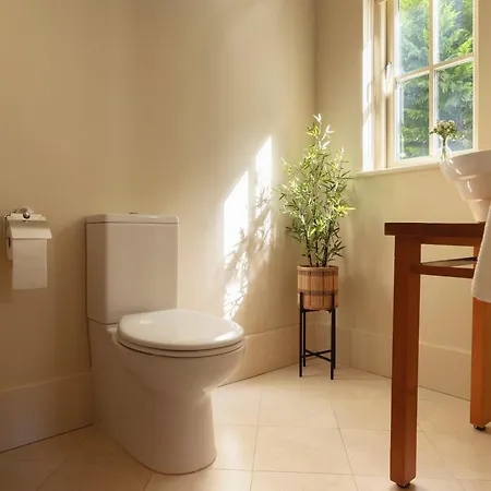 Casa de Férias Luxury Interior Designed 4 Bedroom Villa, Kenmare