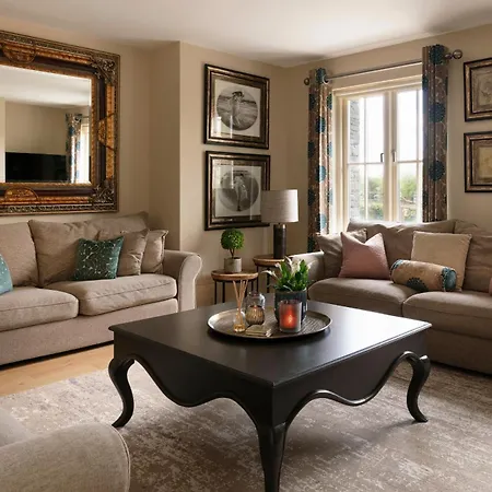 Casa de Férias Luxury Interior Designed 4 Bedroom Villa, Kenmare