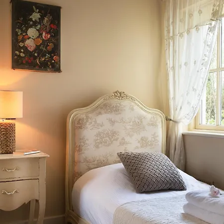 Luxury Interior Designed 4 Bedroom Villa, Casa de Férias *