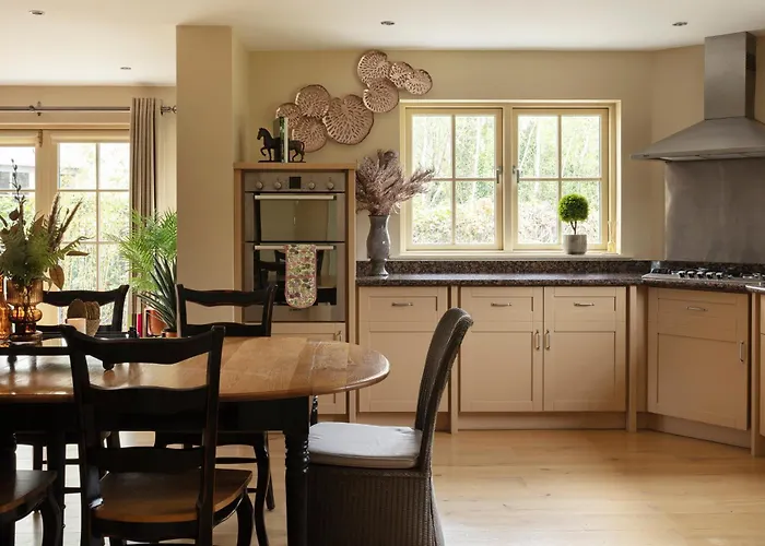 펜션 Luxury Interior Designed 4 Bedroom Villa, *