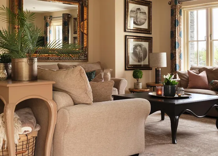 Luxury Interior Designed 4 Bedroom Villa, * 켄마어