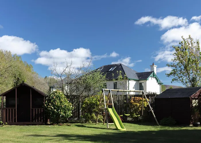 Luxury Interior Designed 4 Bedroom Villa, *